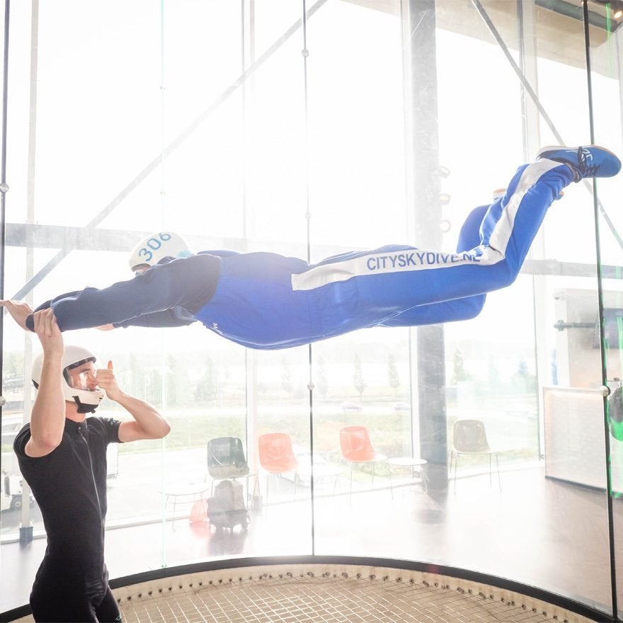 15 city skydive dives family package with videos, Tickets en Kaartjes, Sport | Overige, Drie personen of meer