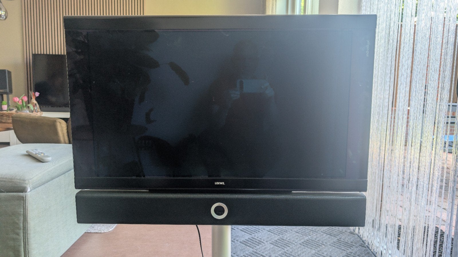 Loewe Individual 32 S LCD TV met soundbar en standaard, Audio, Tv en Foto, Televisies, Gebruikt, 50 Hz, 80 tot 100 cm, Ophalen