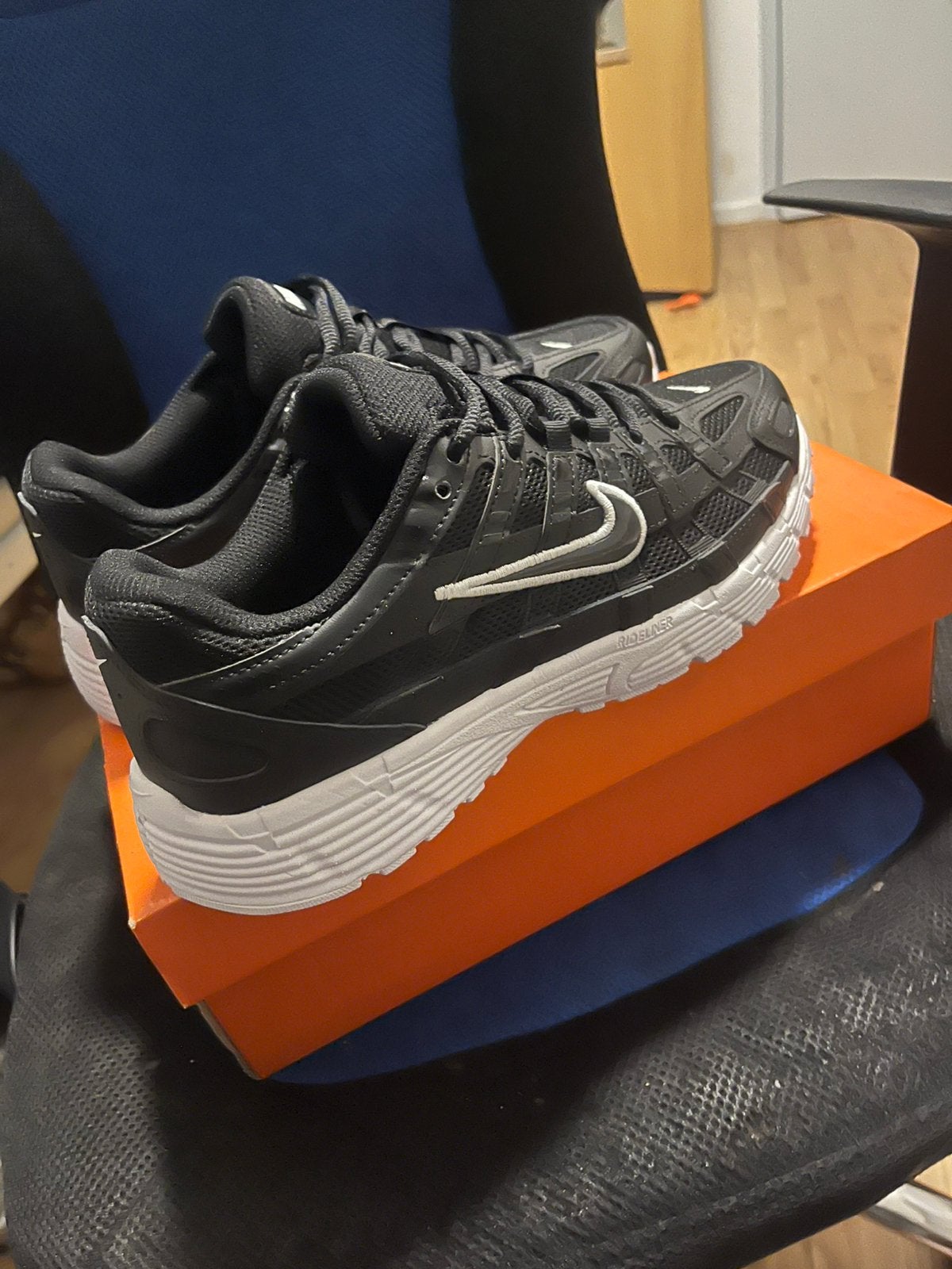 Nike P6000 NIEUW, Kleding | Heren, Ophalen of Verzenden, Nieuw, Zwart