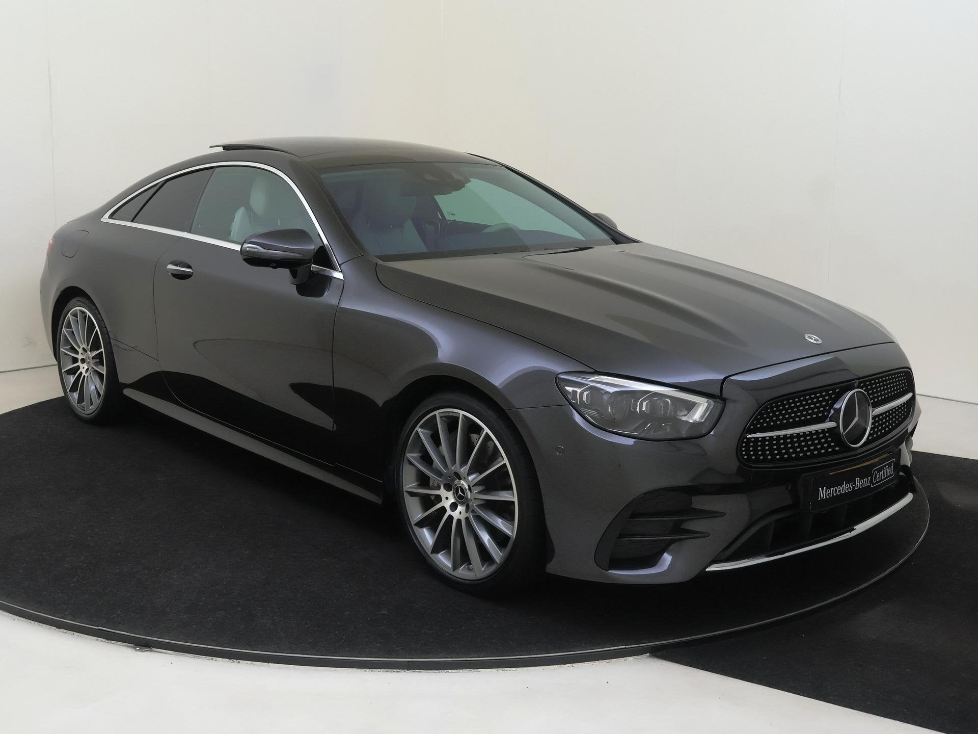 Mercedes-Benz E-klasse Coupé 450 4MATIC AMG Line / Premium, Auto's, Mercedes-Benz, Automaat, 4 stoelen, 120 €/maand, Vierwielaandrijving