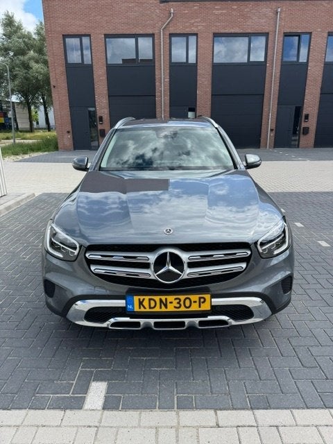 Mercedes-Benz GLC 300e 320pk 4MATIC 9G-TRONIC 2022, Trekhaak, Auto's, Automaat, Stof, 4 cilinders, 2000 kg