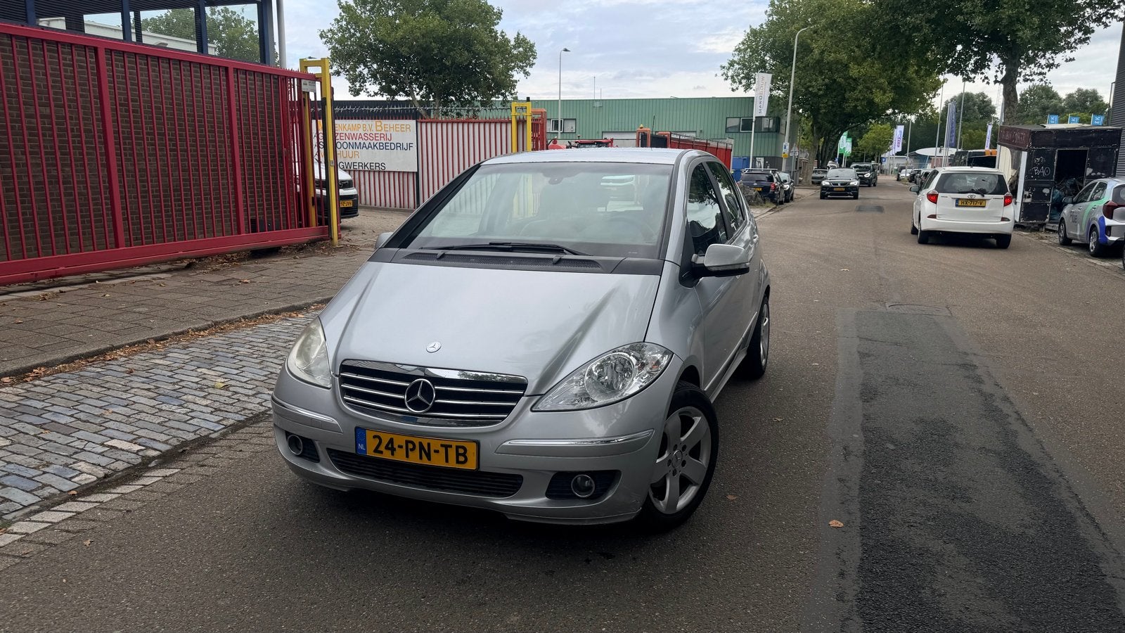 Mercedes-Benz A-Klasse 2.0 A200 5DRS 2004 Grijs, 136 pk, Zwart, 4 cilinders, 400 kg