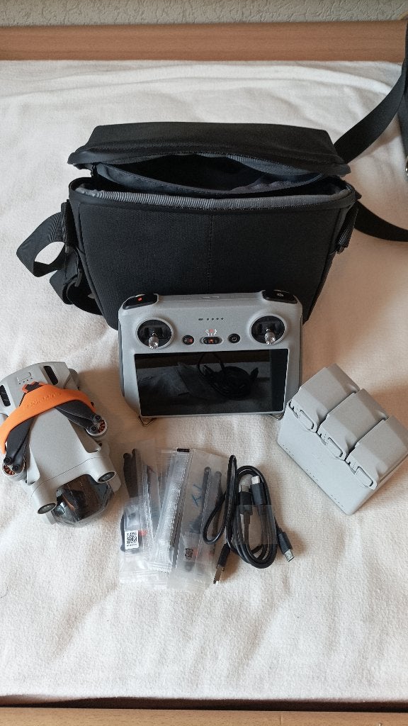 Mini 3 Pro,Fly More Met Smart controller, Nieuwstaat, 465€, Cameradrone, Ophalen of Verzenden, Zo goed als nieuw, DJI