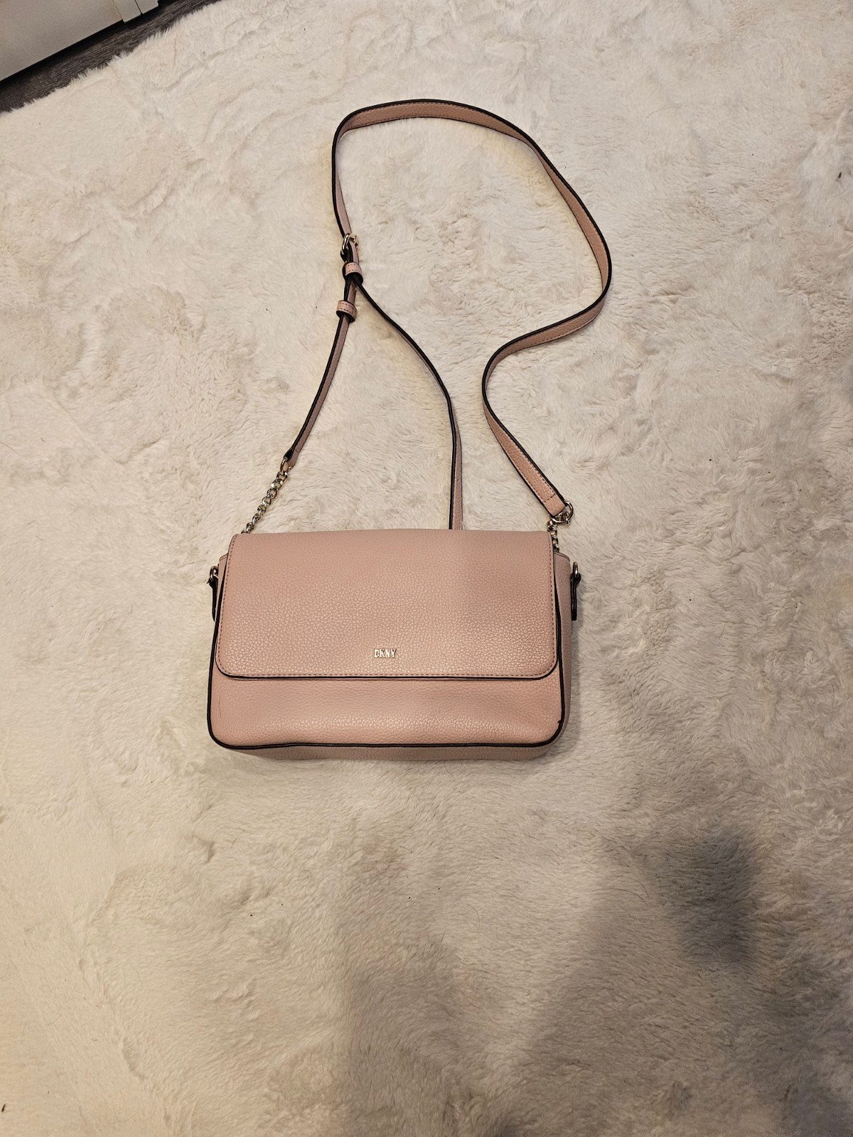 DKNY Roze Schoudertasje - Zo goed als nieuw, Ophalen of Verzenden, Zo goed als nieuw, Roze, Schoudertasje