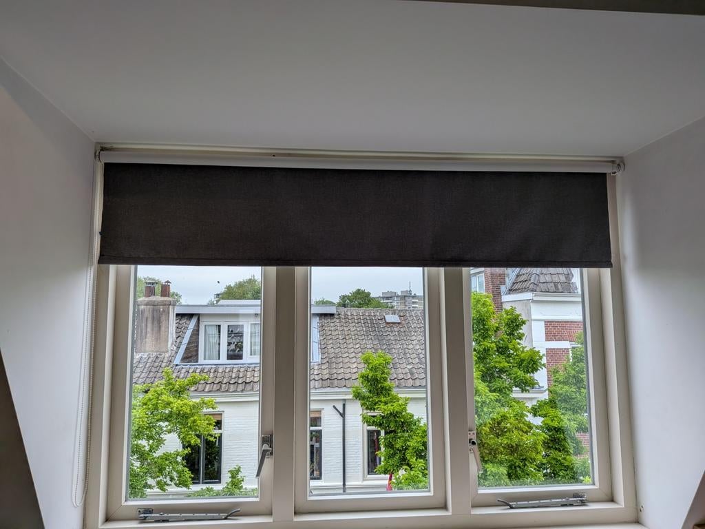 IKEA Verduisterend rolgordijn, Huis en Inrichting, Stoffering | Gordijnen en Lamellen, Ophalen, 100 tot 150 cm, Zo goed als nieuw