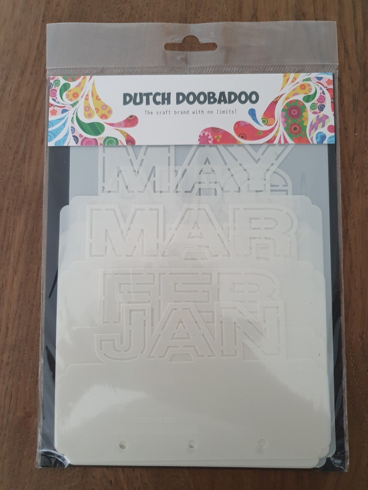 Nieuw! Dutch Doobadoo Card Art, Mini Album Months, 13-delig, Ophalen of Verzenden, Nieuw, Frame of Mal