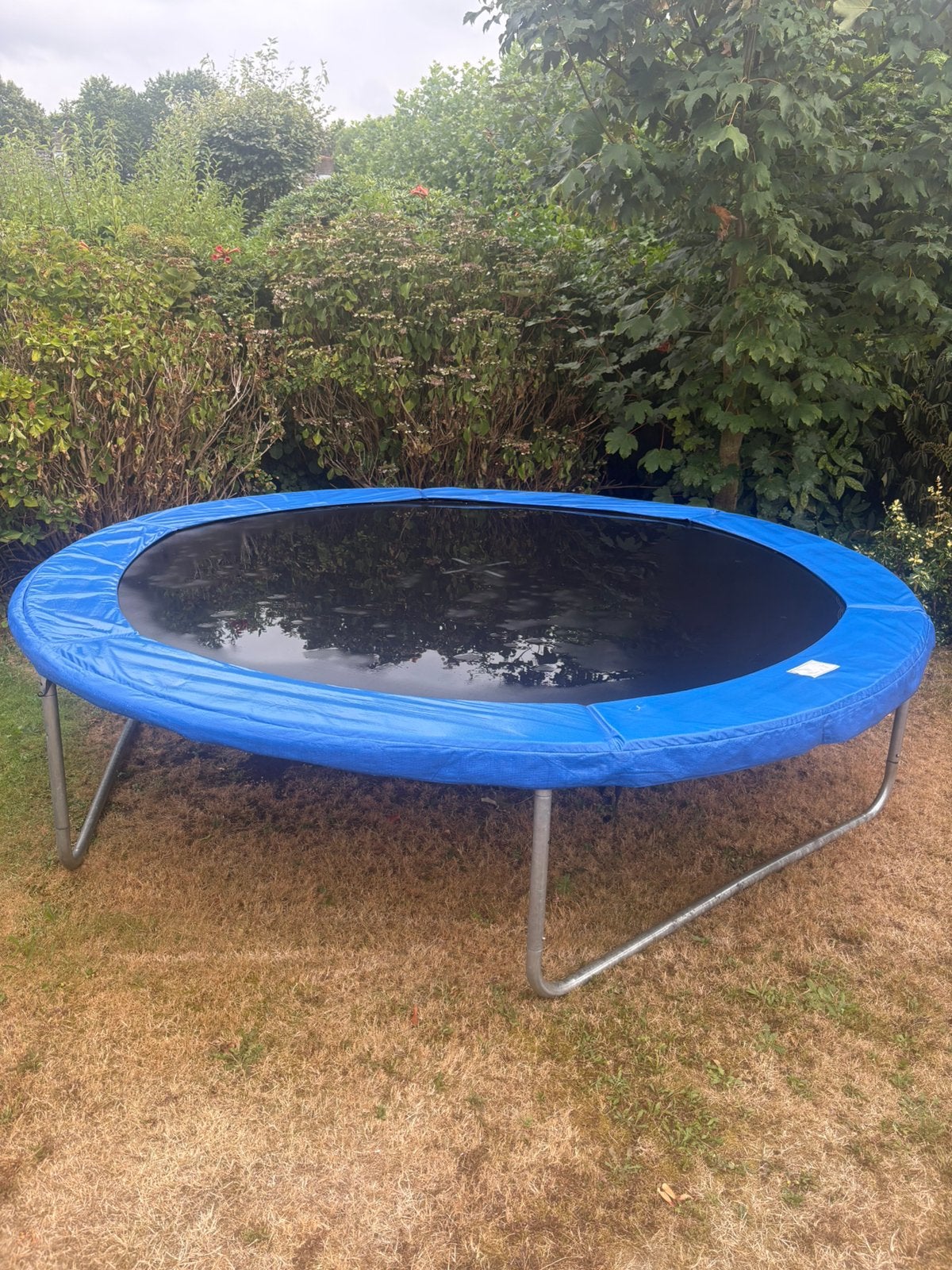 Trampoline, Ophalen, Zo goed als nieuw