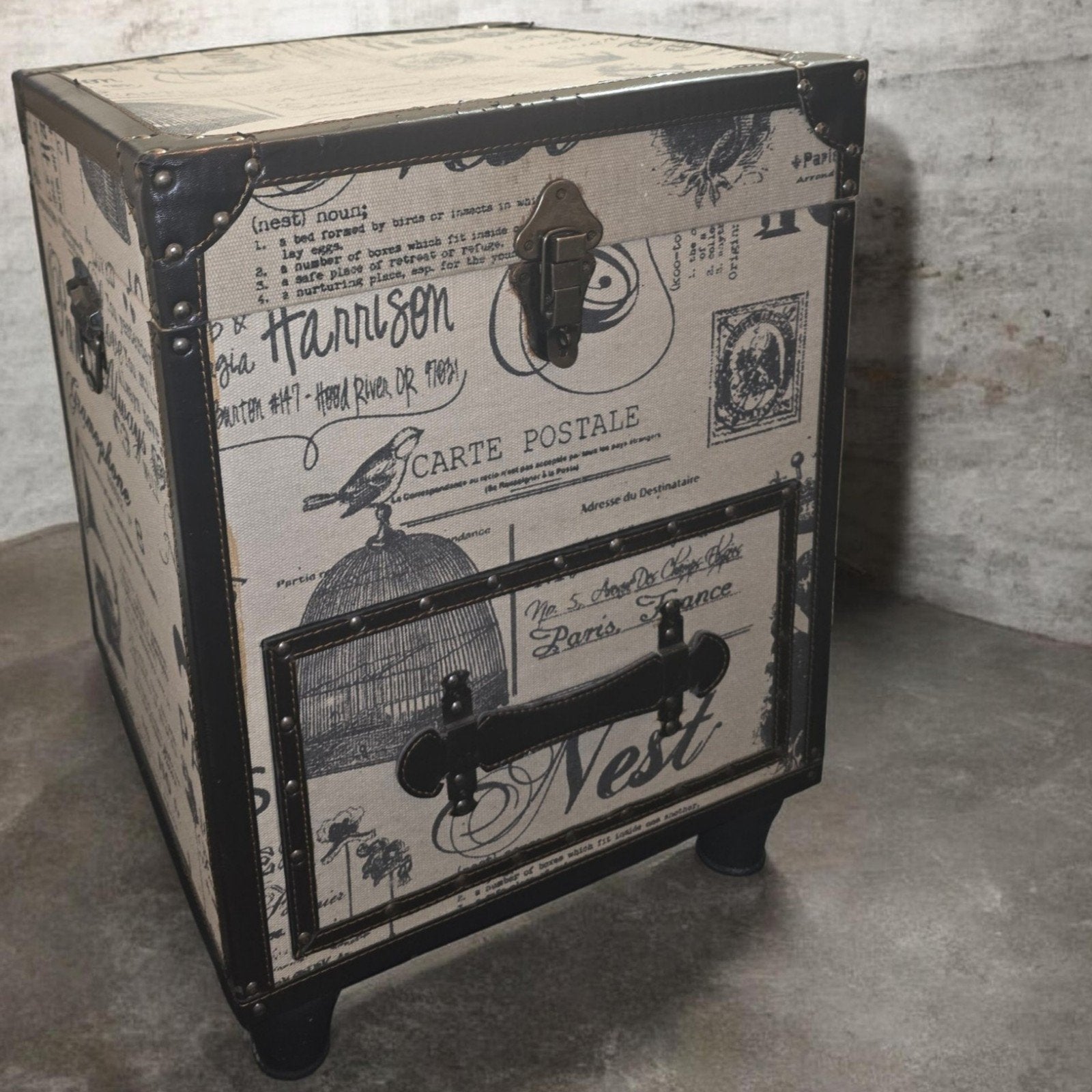Van 289€ voor 50€ ** VINTAGE TRAVEL TRUNK KAST **, Ophalen
