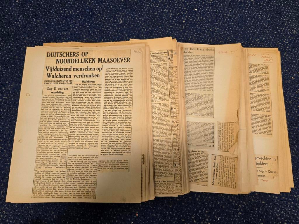 Knipsels november 1944 tm maart 1945, Verzamelen, Militaria | Tweede Wereldoorlog, Ophalen of Verzenden, Nederland, Boek of Tijdschrift