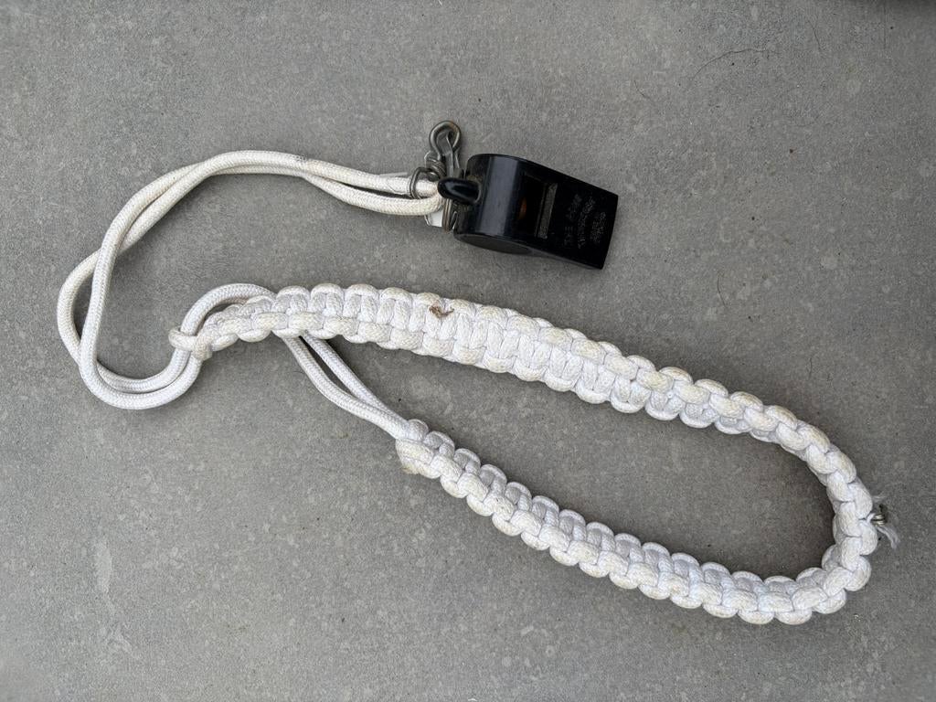Witte nestel met zwarte fluit, Ophalen, Landmacht, Nederland
