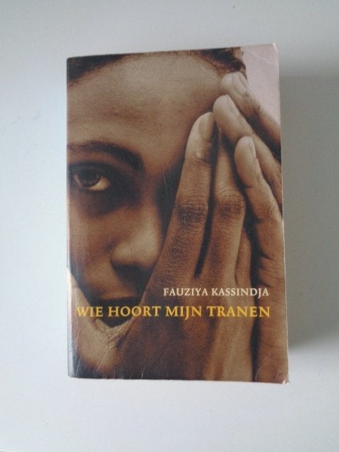 B-4847-4-3 : Wie hoort mijn tranen - F. Kassindja., Ophalen of Verzenden, Gelezen, Sport