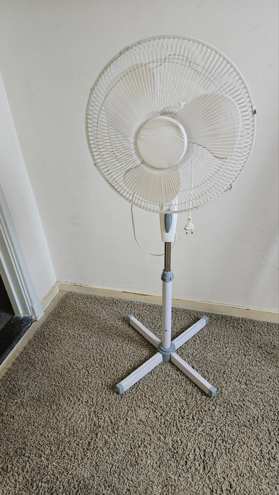 Witte Statiefventilator - Perfect voor warme dagen, Witgoed en Apparatuur, Ophalen, Gebruikt, Statiefventilator