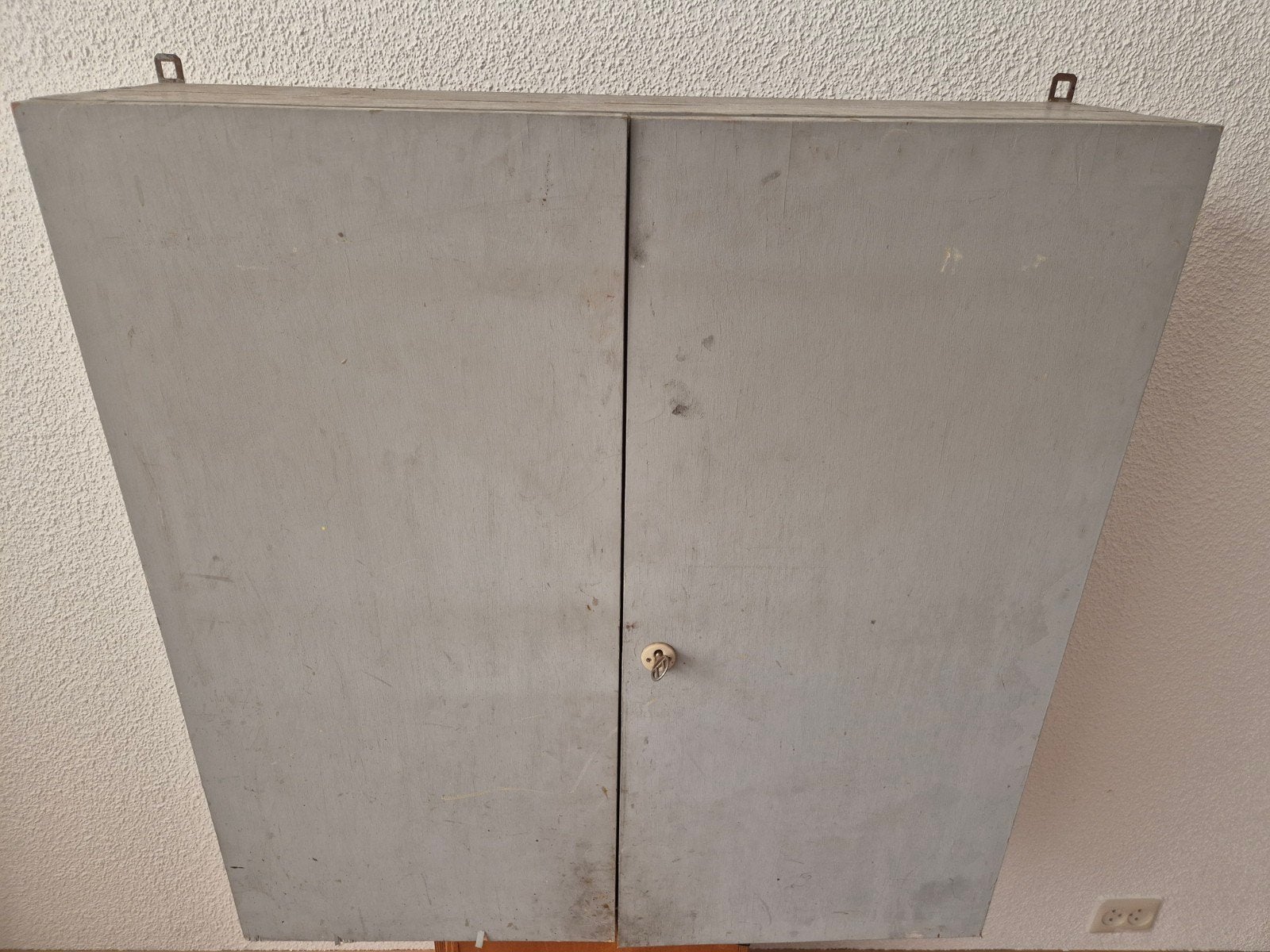 Houten gereeedschaps wandkast 78X81,5X21cm, Ophalen, Gebruikt