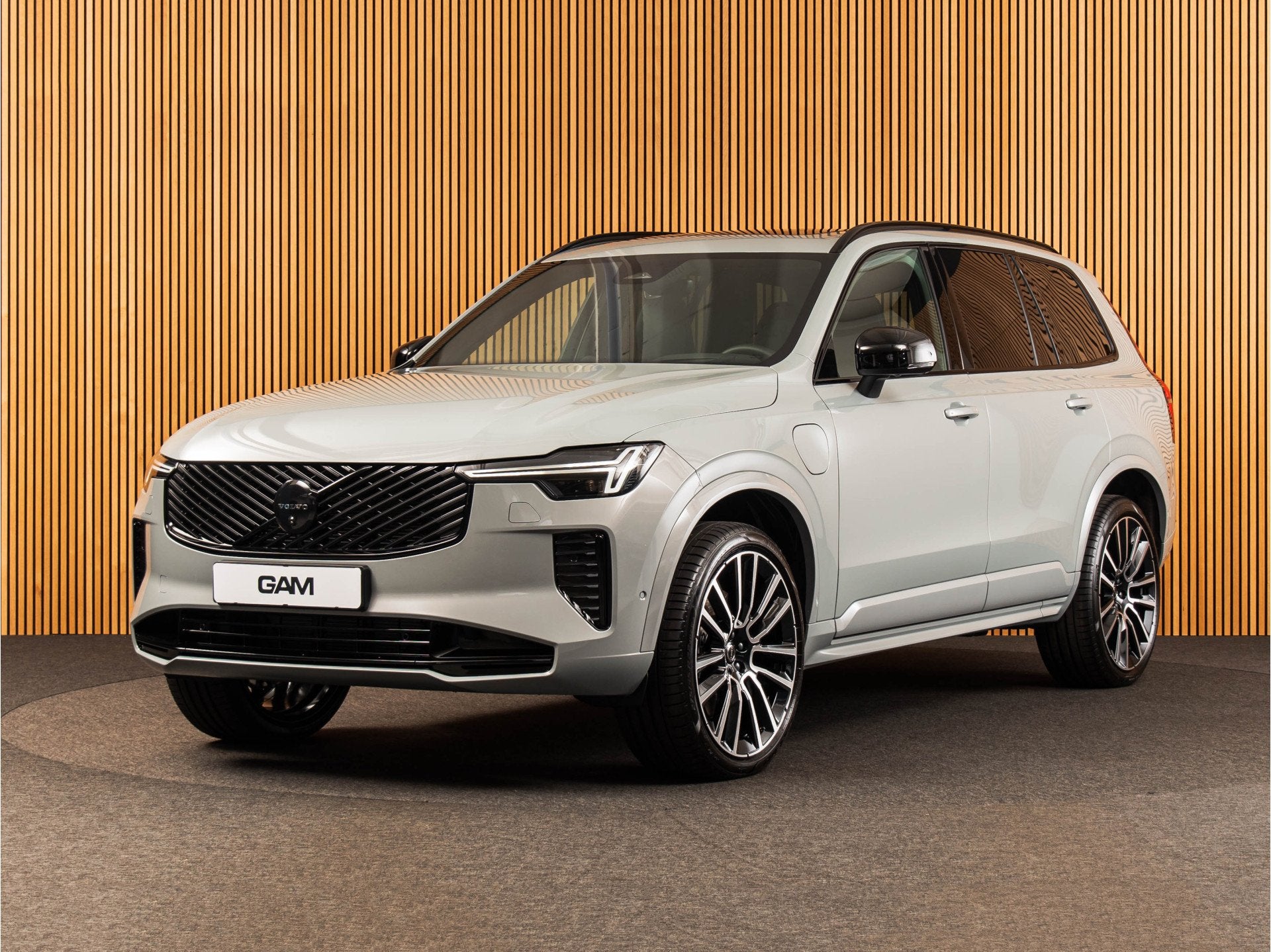 Volvo XC90 2.0 T8 Plug-in hybrid AWD Ultra Black Edition B&W, Auto's, Volvo, 12 maanden, Adaptive Cruise Control, Gebruikt, Zwart