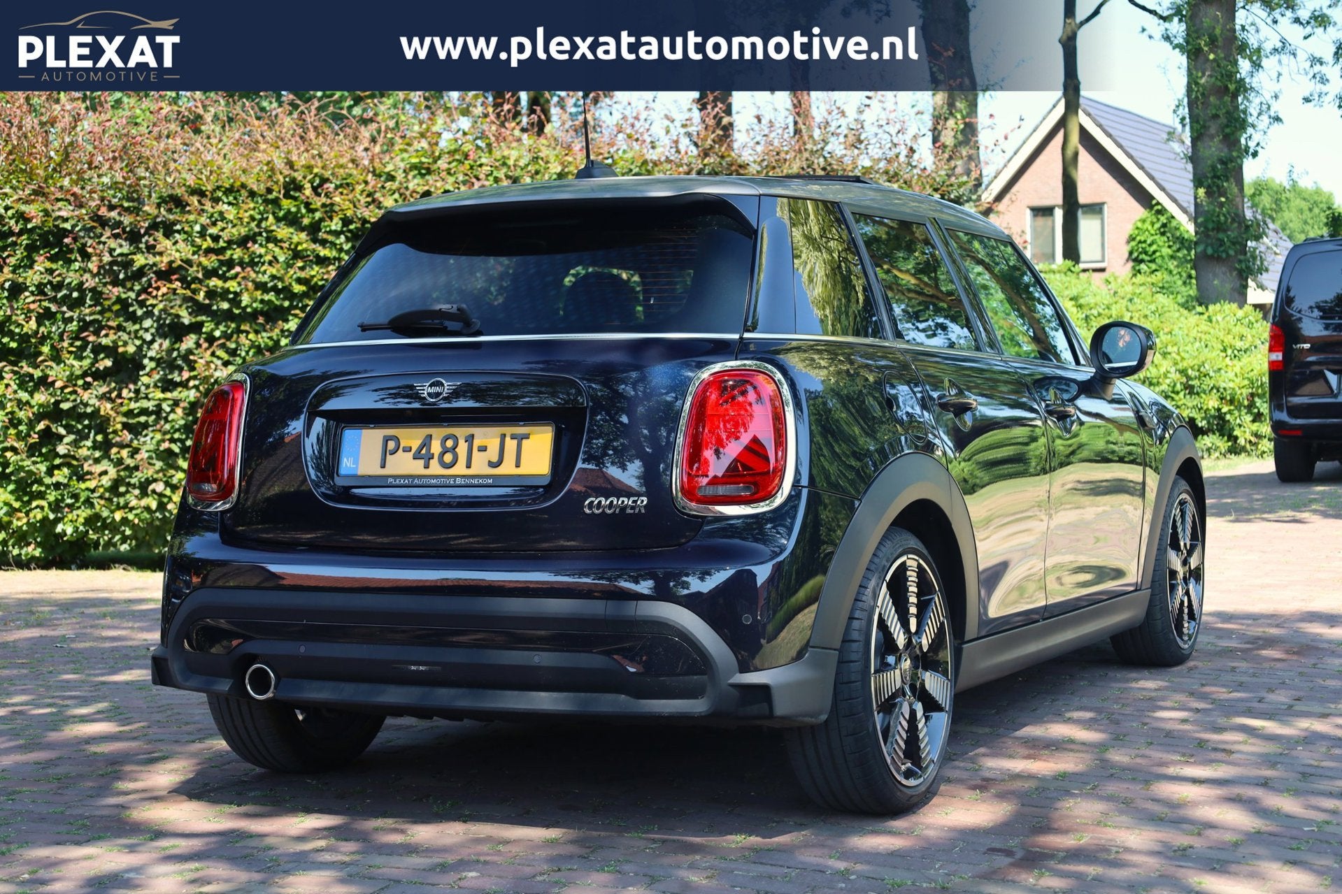 Mini Cooper 1.5 Cooper MINI Yours Aut. | Panorama | Slechts, Auto's, 136 pk, Gebruikt, Blauw, Bedrijf