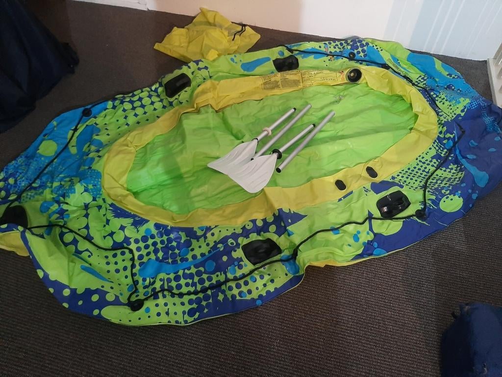 Opblaasbare boot Digo 26113 met  peddels, Ophalen, Gebruikt