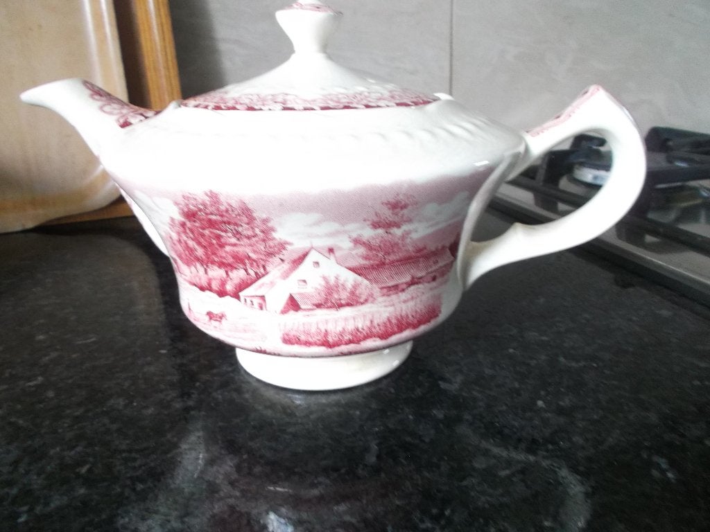 Theepot Boerenhoeve rood, Antiek en Kunst, Ophalen of Verzenden