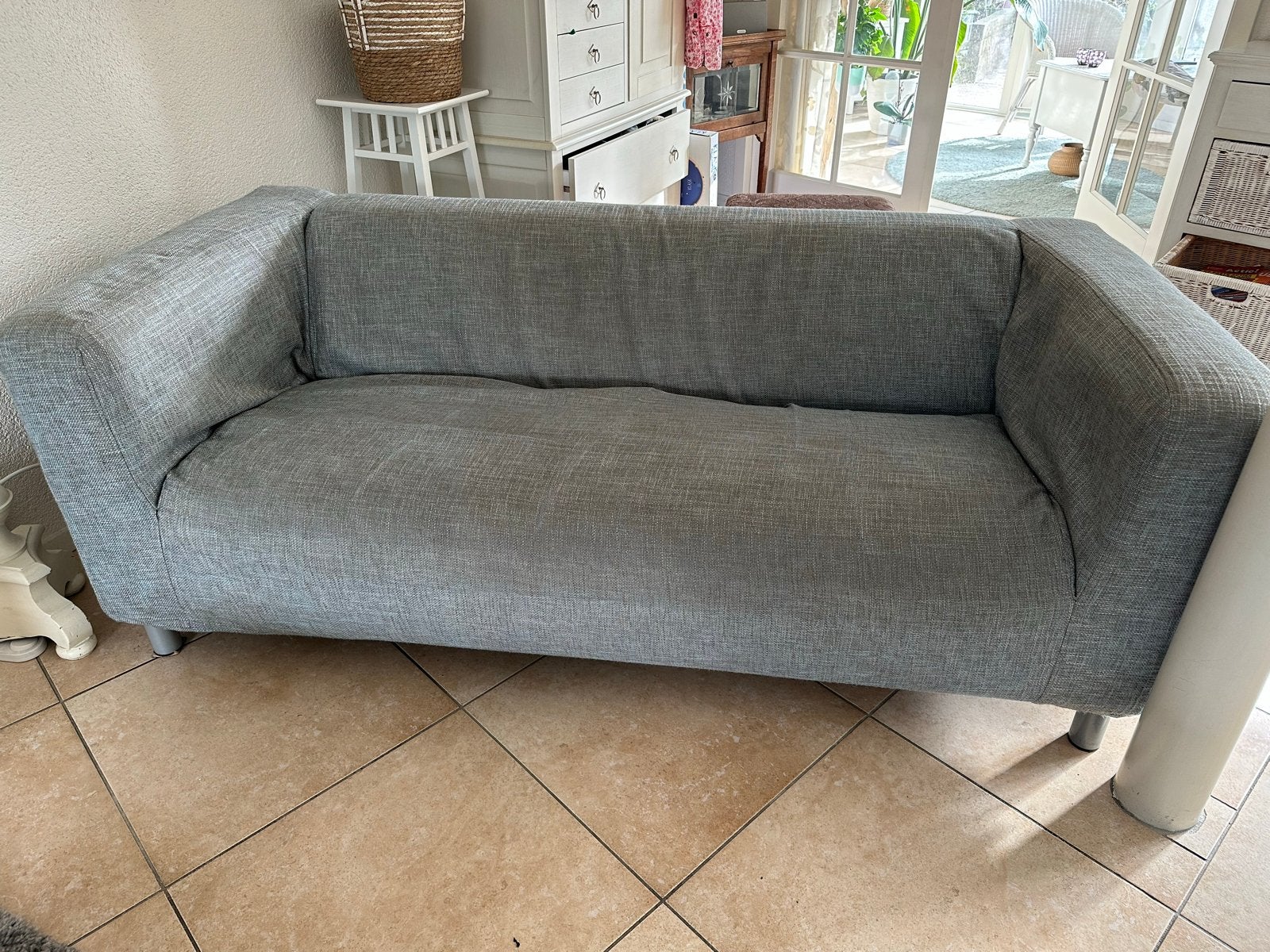 Gratis ikea klippan bank met hoes en voetenbankje, Huis en Inrichting, Ophalen, Gebruikt, 150 tot 200 cm, Tweepersoons