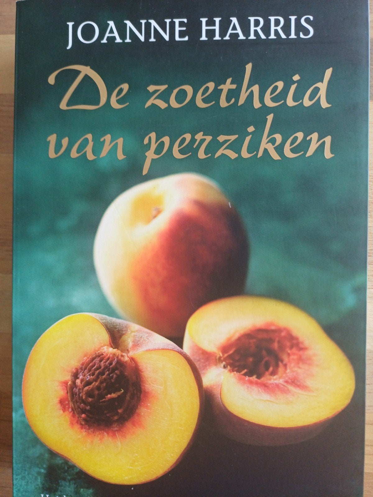 Joanne Harris - De zoetheid van perziken, Ophalen of Verzenden, Zo goed als nieuw, Joanne Harris