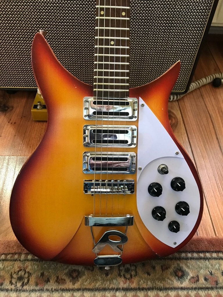 Chickenbacker 325 Replica, Muziek en Instrumenten, Ophalen, Zo goed als nieuw, Solid body, Overige merken