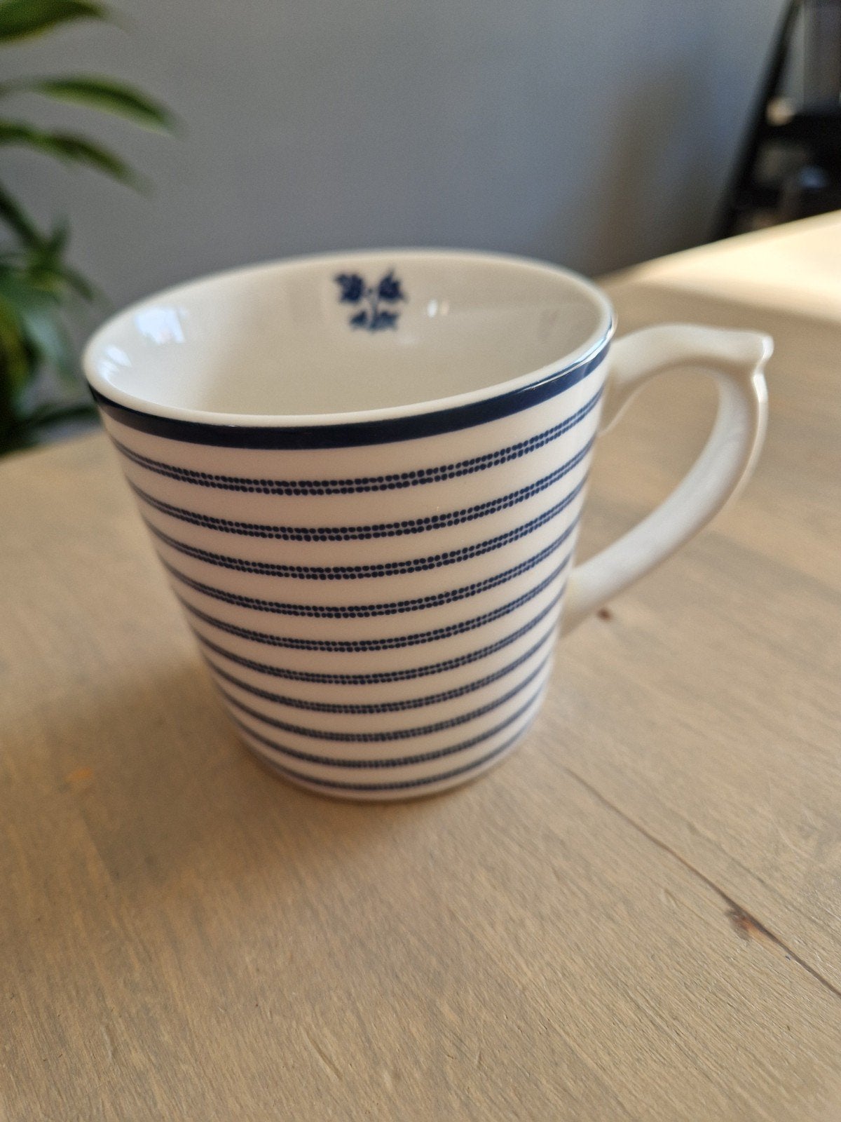 Laura Ashley Blueprint Collectables Mok - Blauw gestreept, Ophalen of Verzenden, Zo goed als nieuw, Porselein, Overige merken