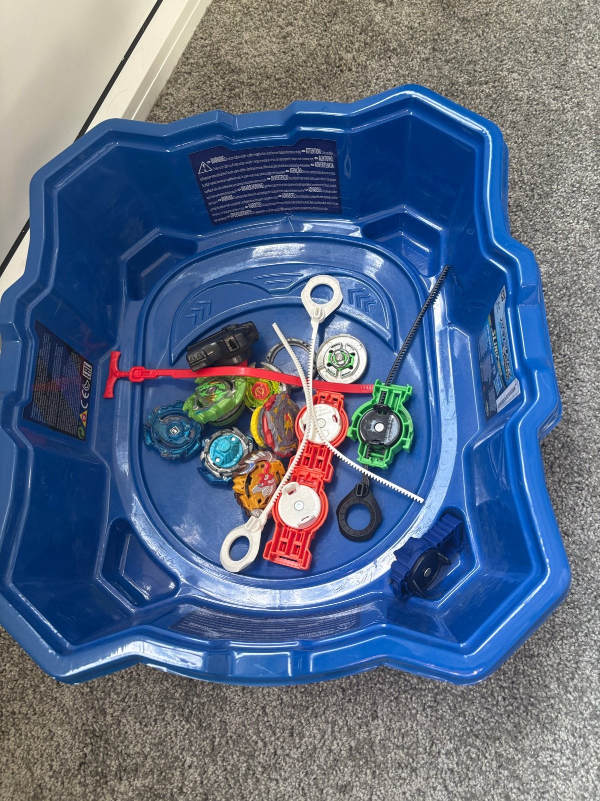 Beyblade Burst Arena met 10 Beyblades en Starters, Ophalen of Verzenden, Gebruikt, Jongen of Meisje
