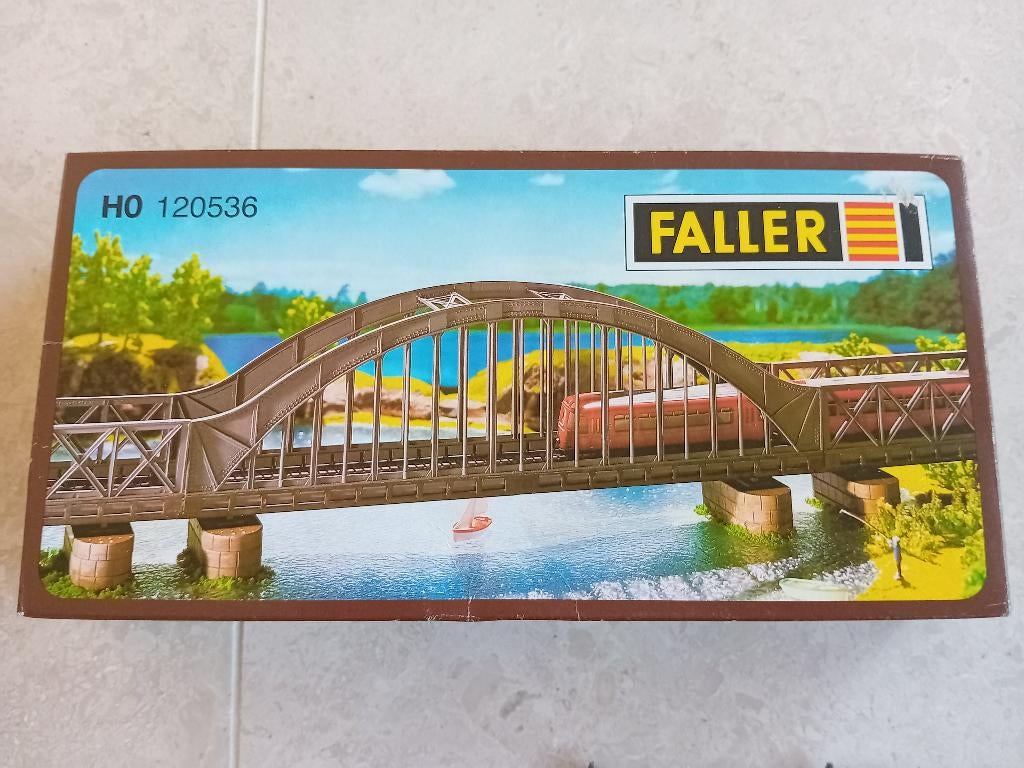 B#51 Faller 120536 H0 Boogbrug., Hobby en Vrije tijd, Modeltreinen | H0, Brug, Tunnel of Gebouw, Nieuw, Ophalen of Verzenden, Fleischmann