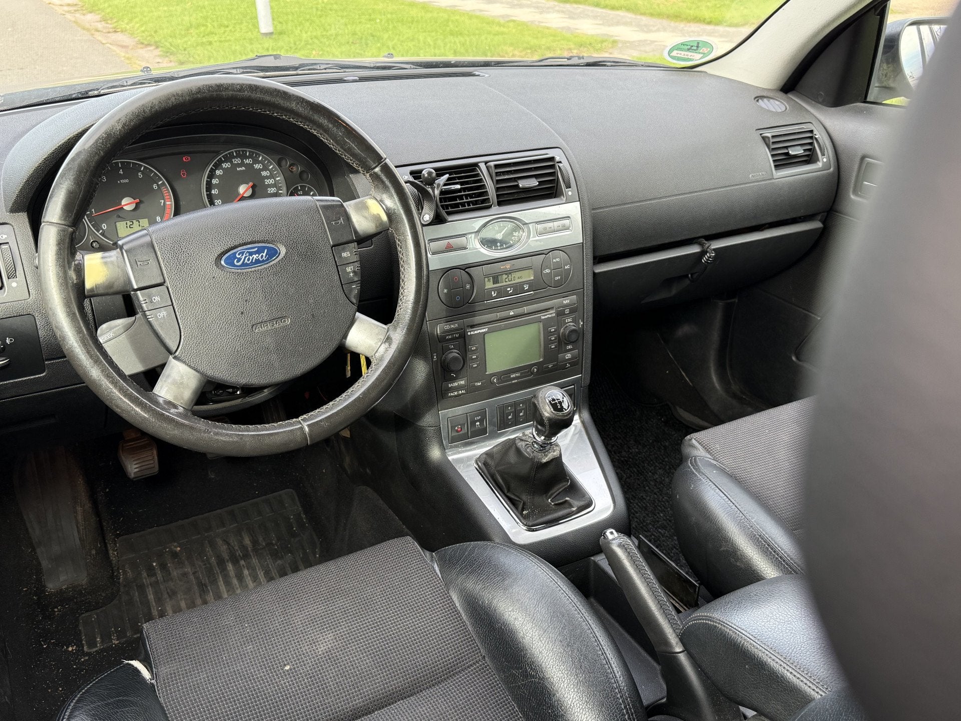 Ford Mondeo Wagon 2.5 V6 Platinum HANDEL/EXPORT MOTORSTORING, Zwart, Handgeschakeld, 170 pk, Euro 4