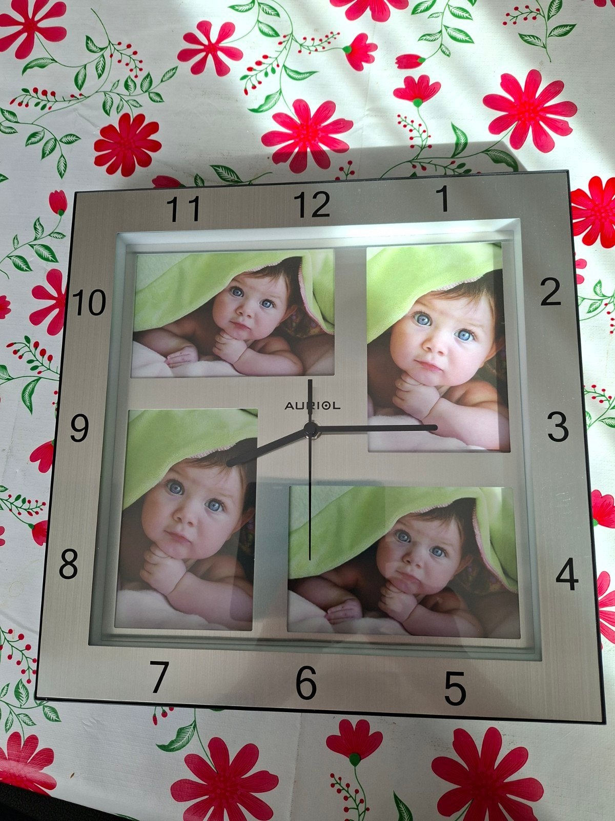 Auriol Wandklok met fotolijstjes - Nieuwstaat, Ophalen, Wandklok, Auriol, Analoog