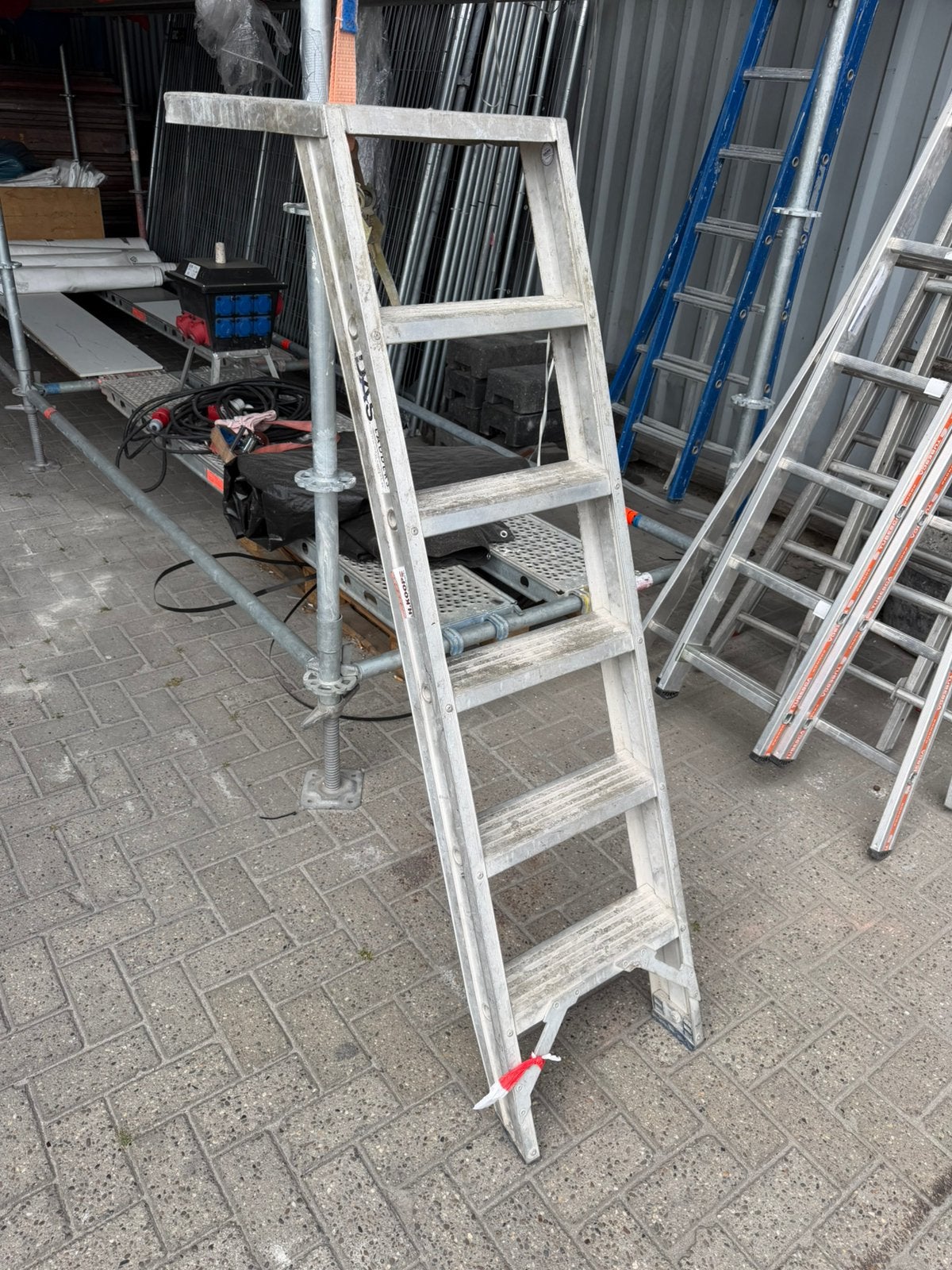 Voegtrap, Doe-het-zelf en Verbouw, Ladders en Trappen, Ophalen of Verzenden, Gebruikt, Trap, Minder dan 2 meter