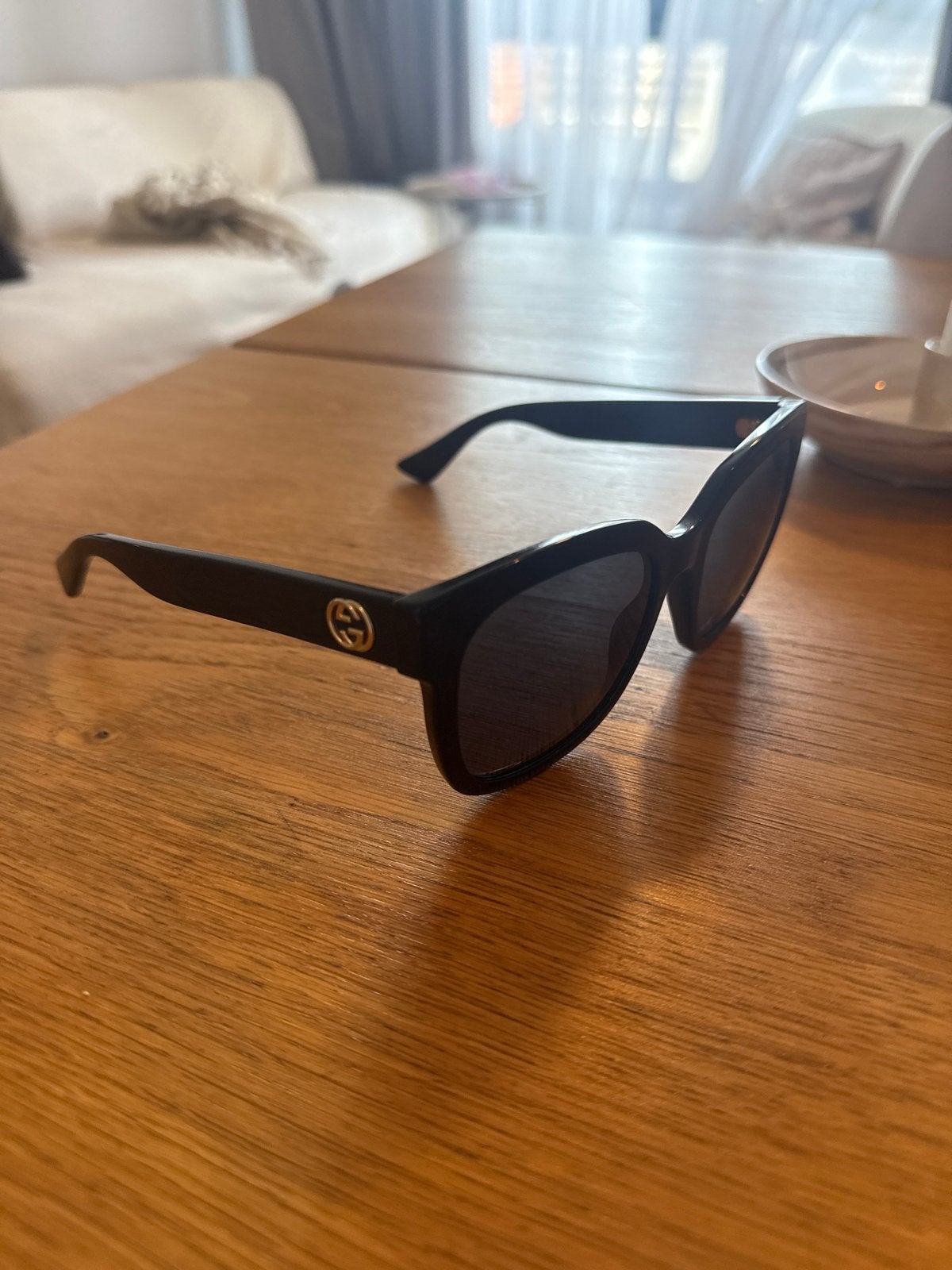 Stijlvolle Gucci Zonnebril - Zwart, Zo goed als nieuw, Overige merken, Zonnebril, Zwart, Ophalen of Verzenden