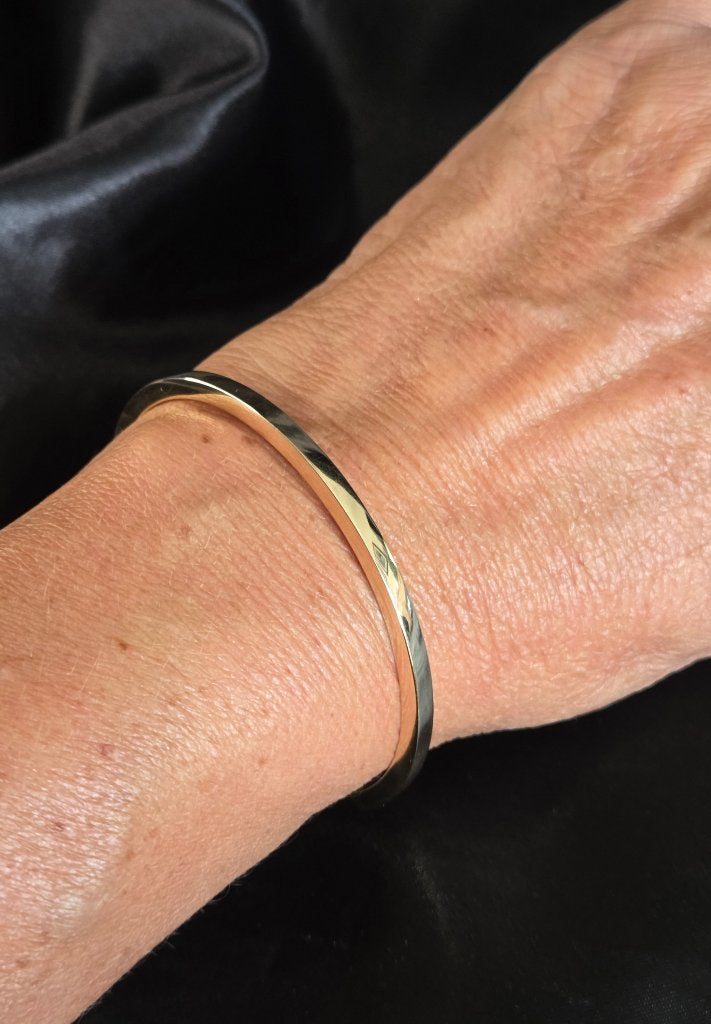 Gouden vintage bangle/slavenarmband dopsluiting. 2026/365, ., Ophalen of Verzenden, Zo goed als nieuw, .