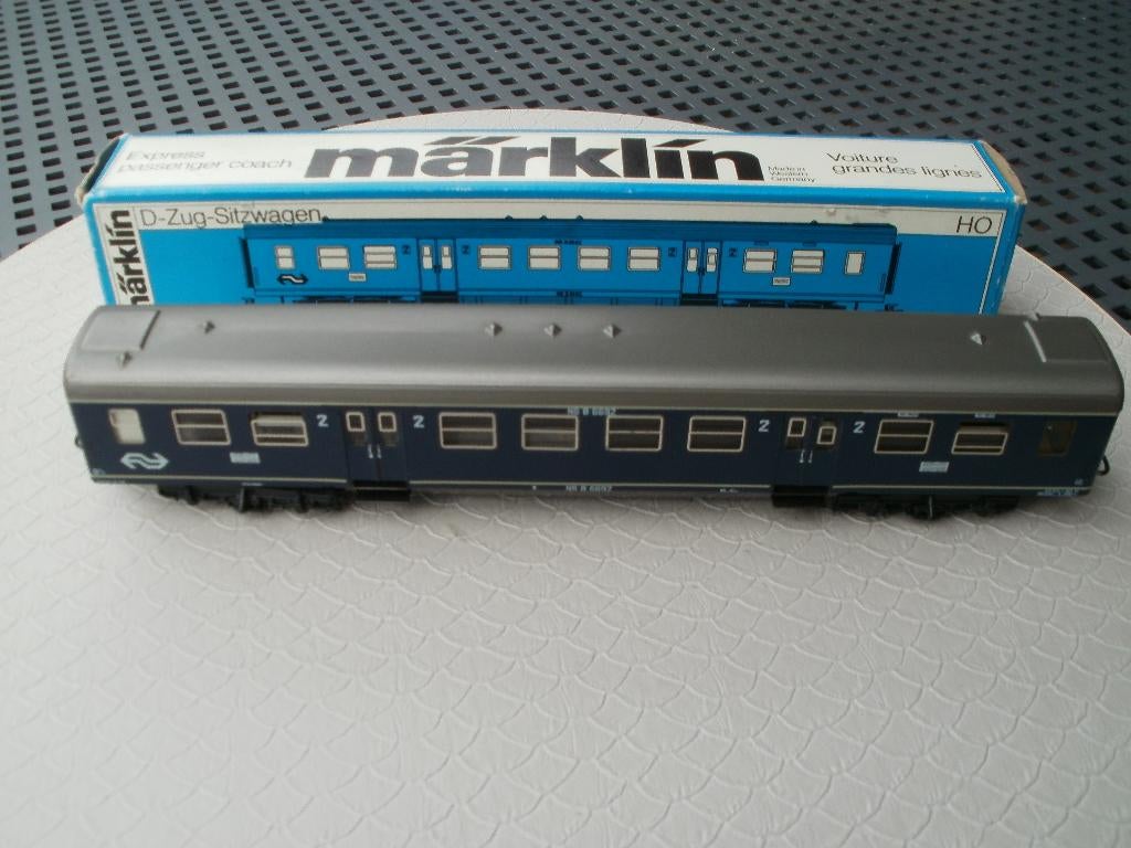 Markln Ho rijtuig no 4049 v/d NS+verlichting+ovp., Hobby en Vrije tijd, Modeltreinen | H0, Wisselstroom, Wagon, Ophalen of Verzenden