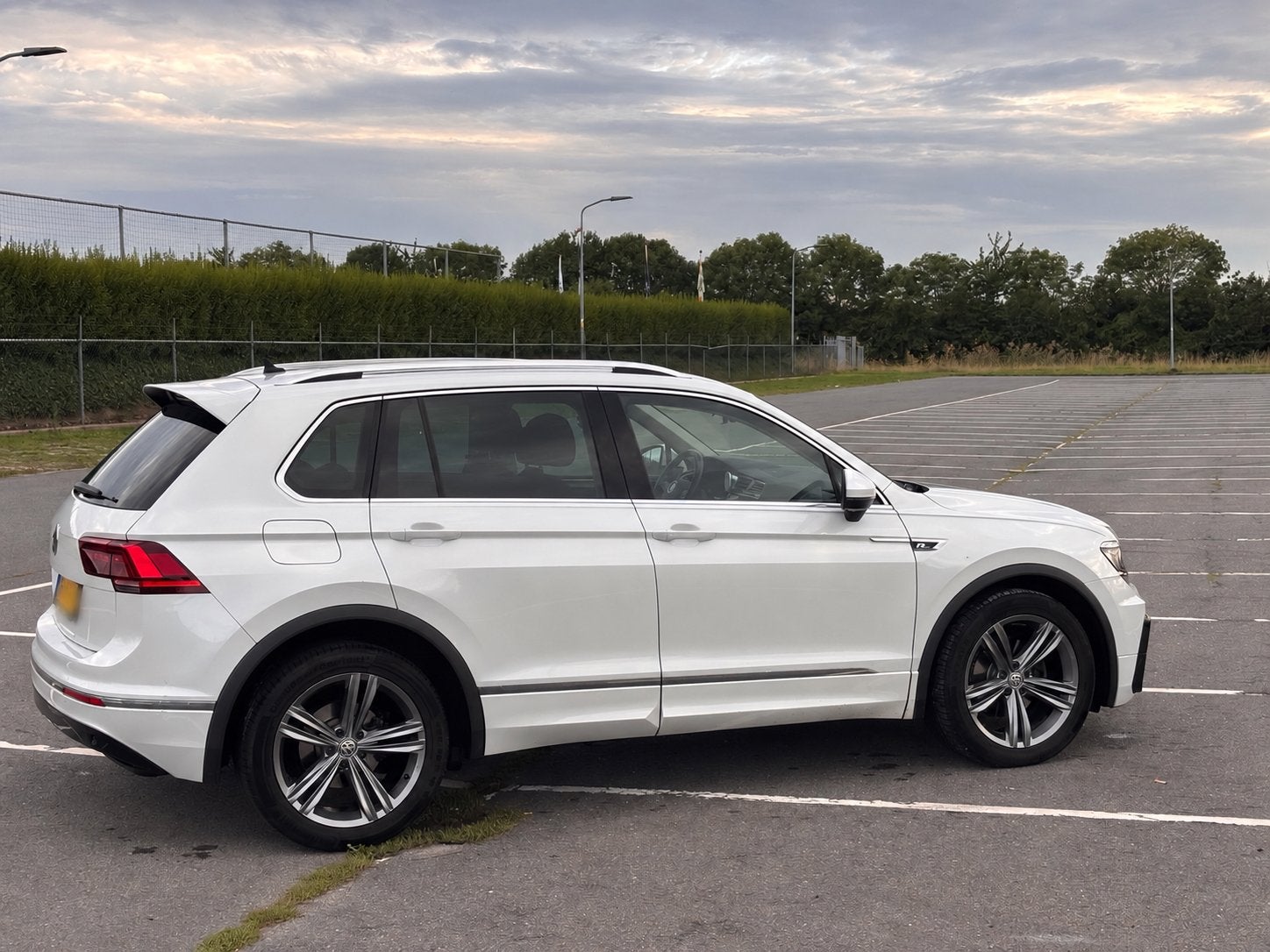 Volkswagen Tiguan Rline 1.4 TSI 110kw dsg 2017, Auto's, Automaat, Wit, Particulier, Tiguan