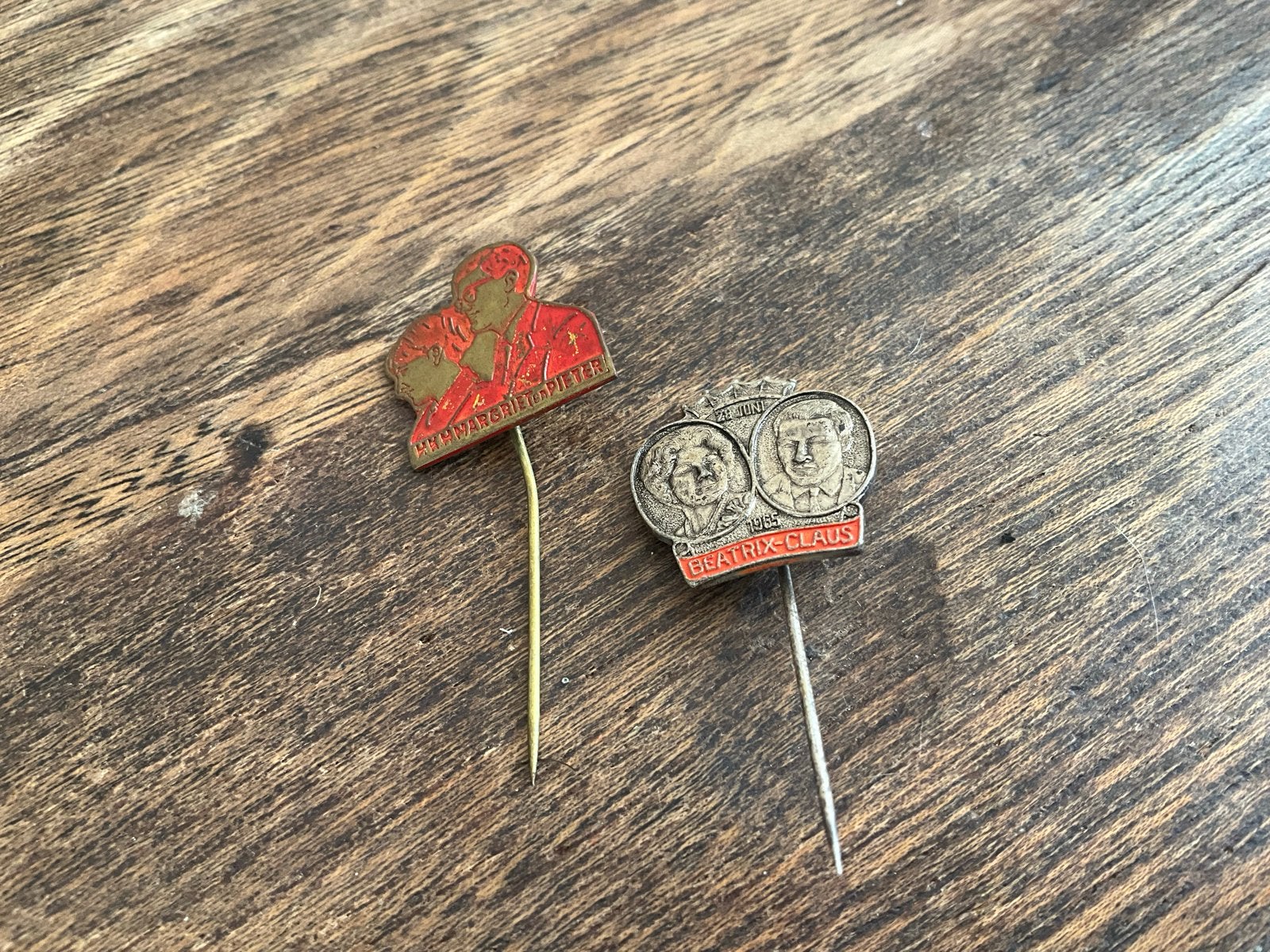 Vintage Speldjes: Koningshuis en Huwelijk, Ophalen of Verzenden, Gebruikt, Overige onderwerpen, Speldje of Pin