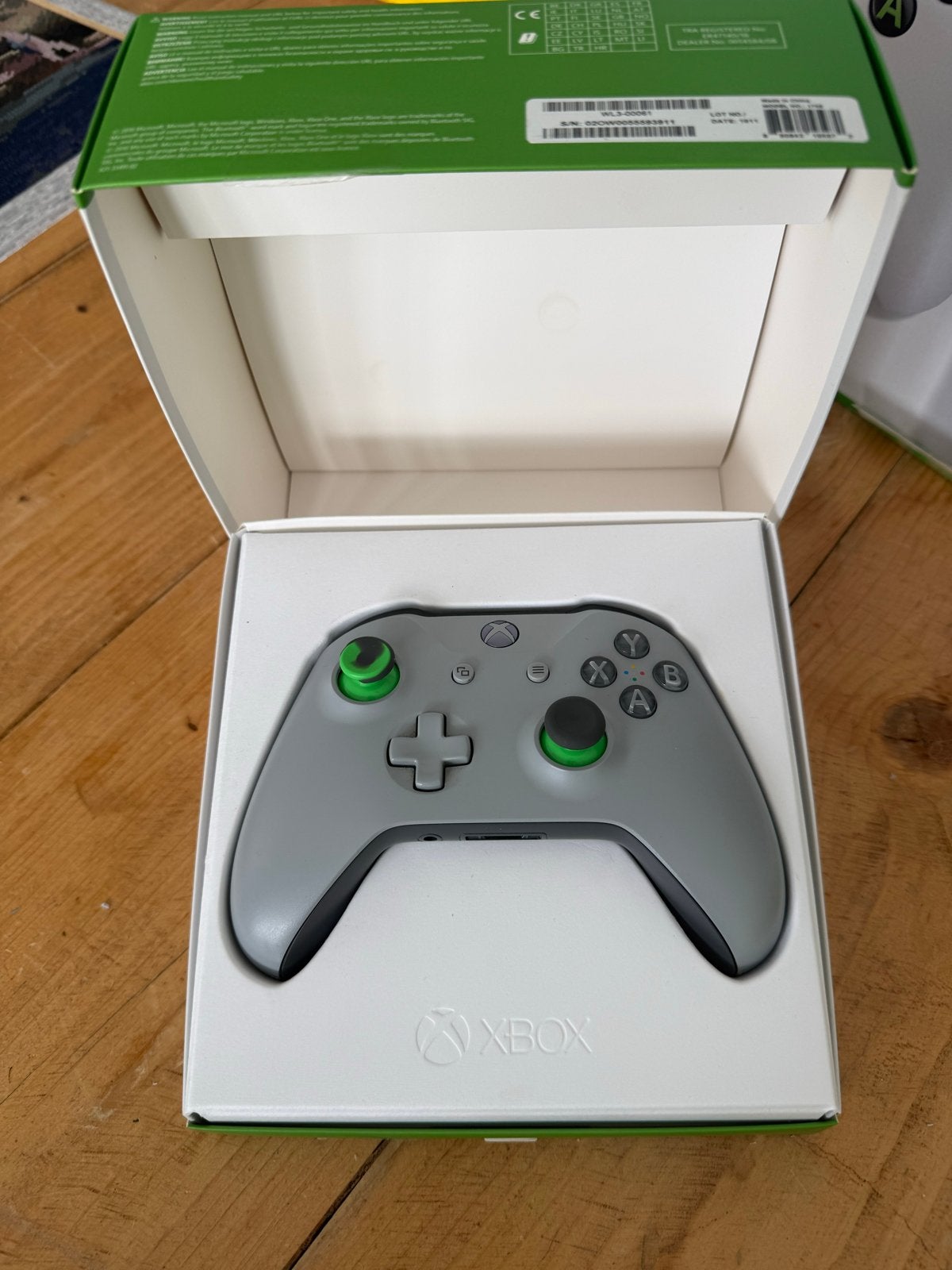 Foto 7 van Xbox Series S met controller - Zo goed als nieuw