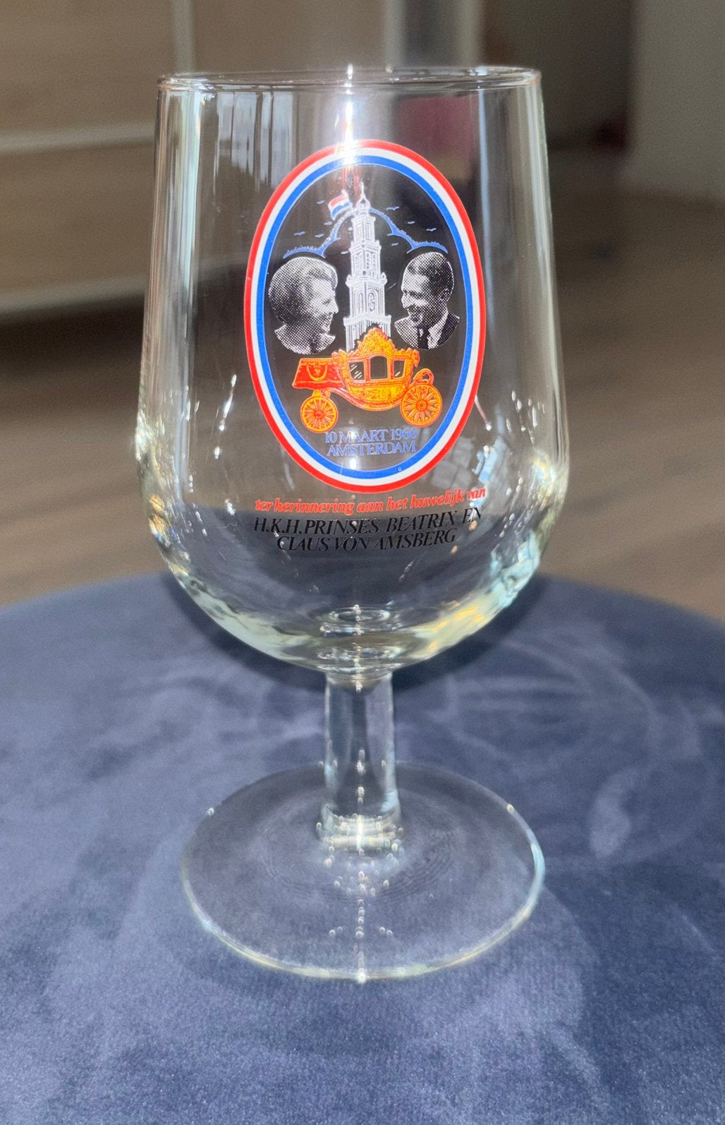 Vintage verzamelglas Huwelijk Prinses Beatrix & Claus 1966, Verzenden, Nederland, Servies
