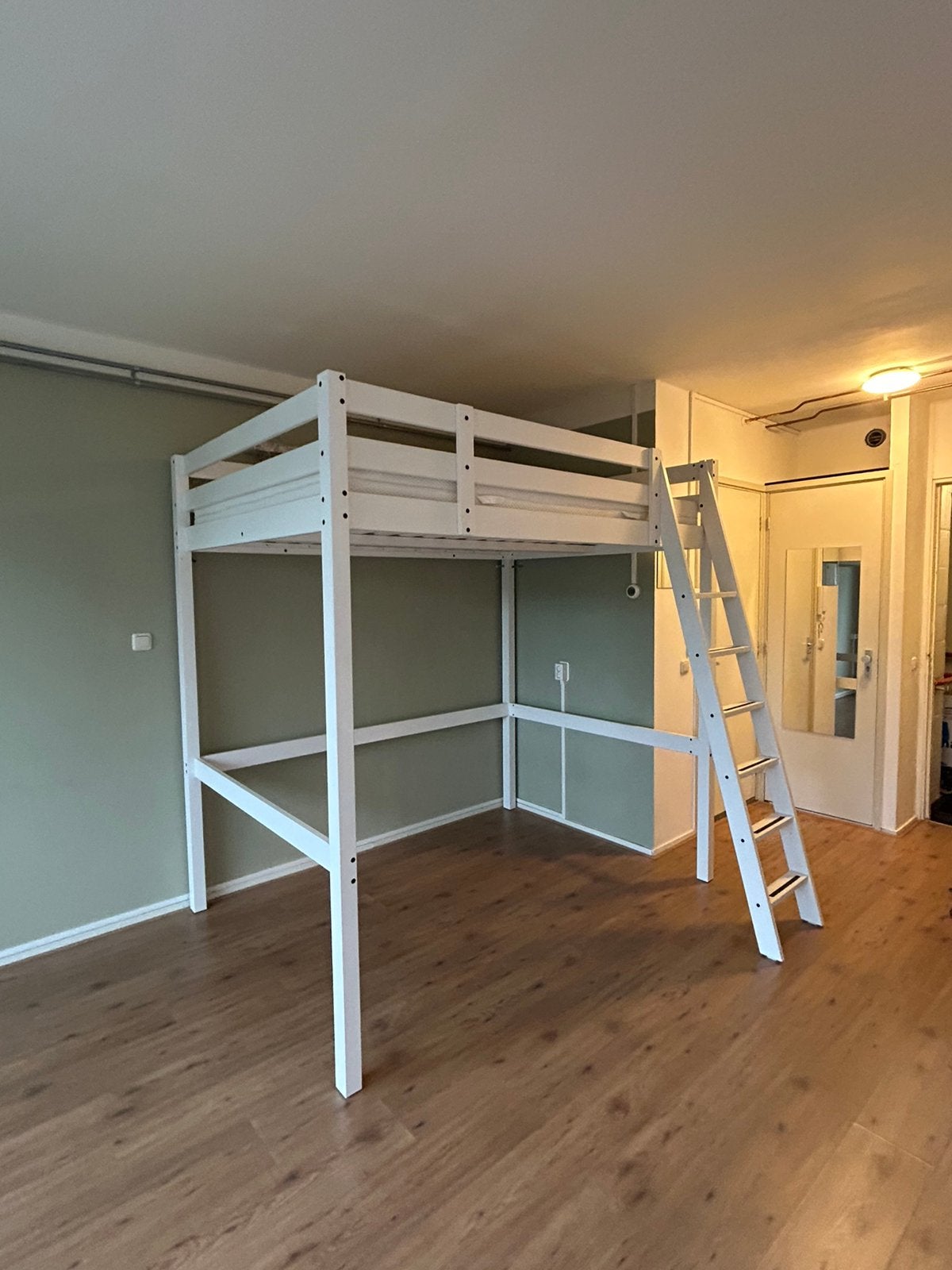 Witte IKEA STORA hoogslaper, Huis en Inrichting, Slaapkamer | Stapelbedden en Hoogslapers, Ophalen, Tweepersoons, 140 cm, Zo goed als nieuw