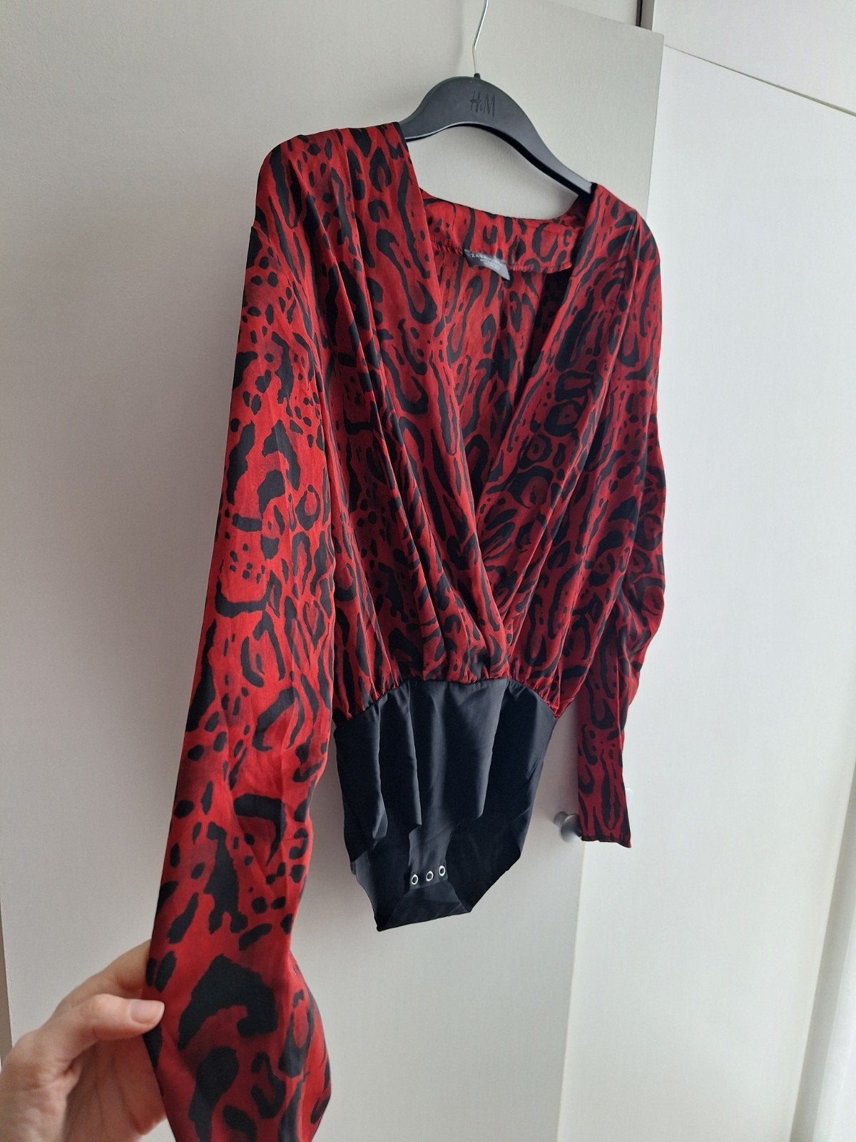 Zara blouse body met print zwart rood maat S 36, Verzenden, Zara, Maat 36 (S), Gedragen
