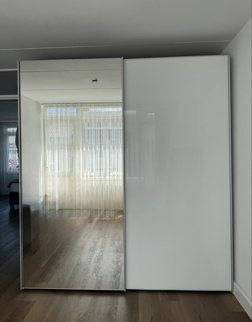 Witte kledingkast met spiegel schuifdeur, Huis en Inrichting, Ophalen, Overige materialen, 200 cm of meer, 150 tot 200 cm