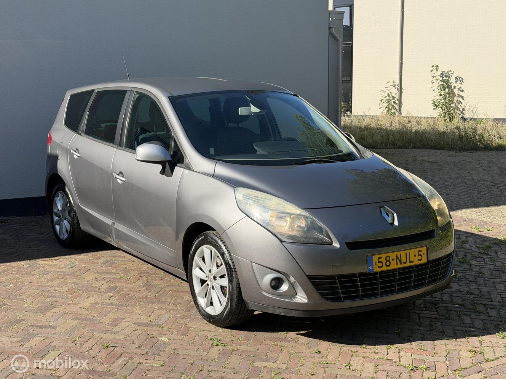 Renault Scénic TCe | Navigatie | Trekhaak | Climate Control, Voorwielaandrijving, Gebruikt, 4 cilinders, Handgeschakeld