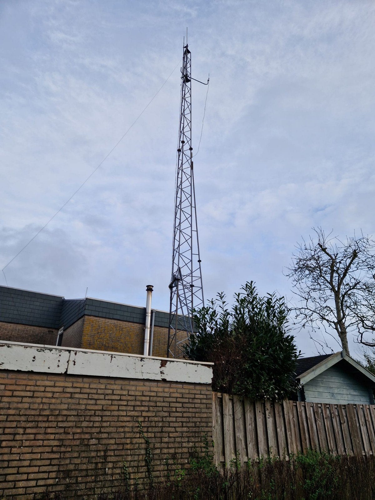 18 mtr vakwerkmast met topbuis, Ophalen, Gebruikt, ., Mast