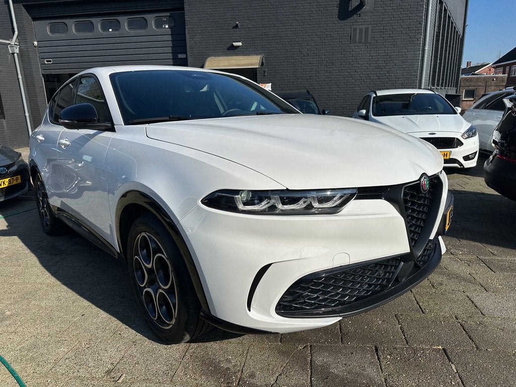 Alfa Romeo Tonale 160pk Hybrid Aut|16.000km|Leder|Fabrieksga, Auto's, Alfa Romeo, Gebruikt, Zwart, 4 cilinders, 160 pk