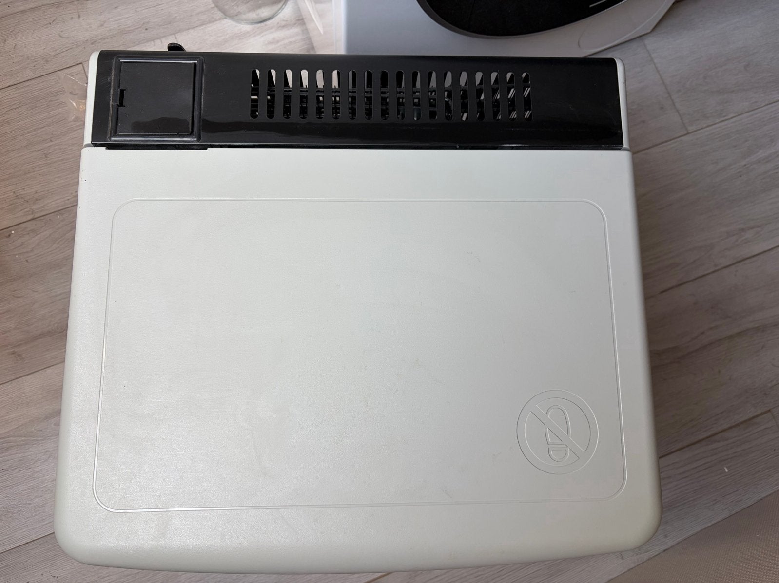 Mestic MHC-40 Elektrische Koelbox - 220-240V/12V, Ophalen, Zo goed als nieuw, Koelbox, Elektrisch