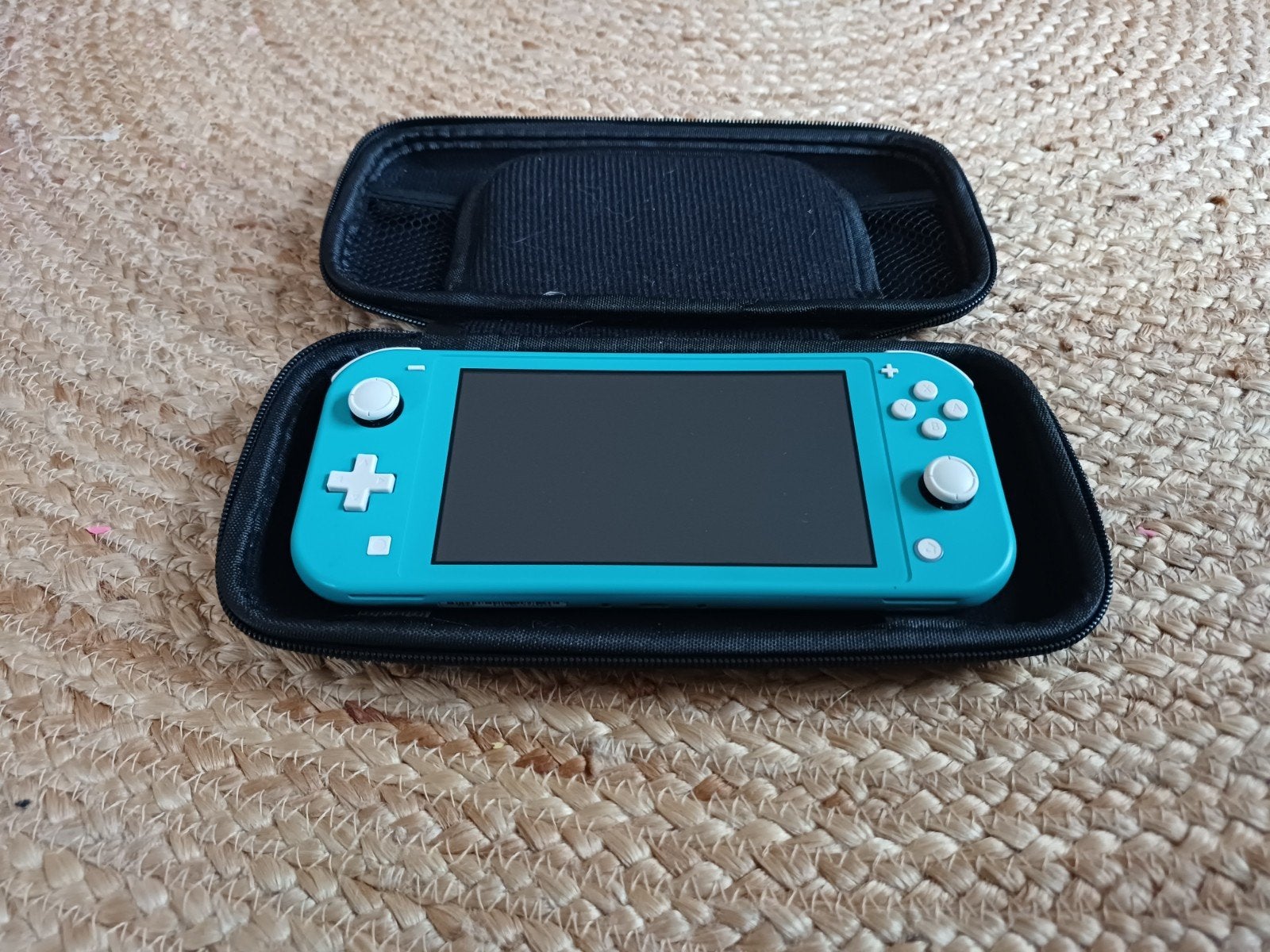 Nintendo switch lite, Spelcomputers en Games, Spelcomputers | Nintendo Switch Lite, Ophalen, Turquoise, Zo goed als nieuw, Met beschermhoes of tas