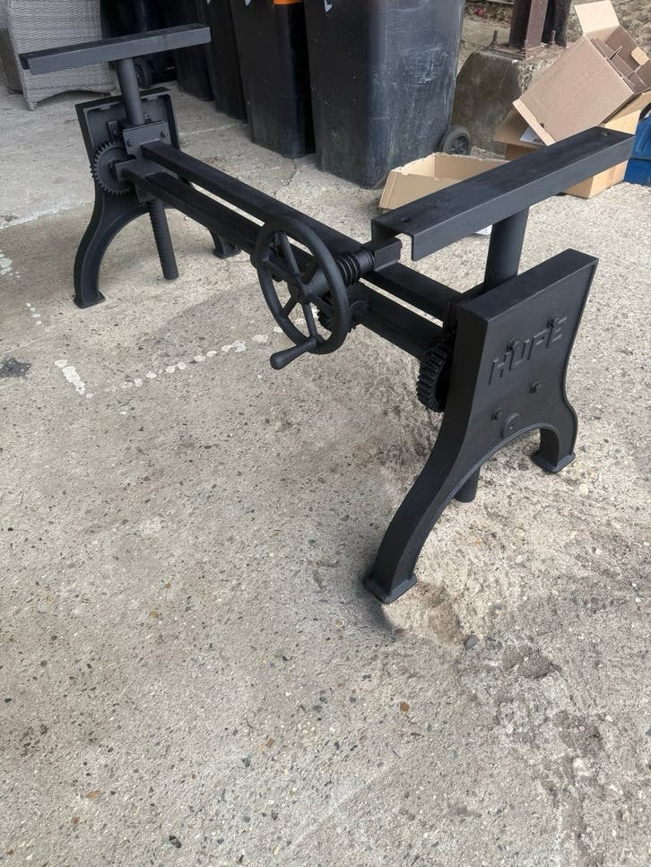 Hupe Industrieel Opdraai Tafelonderstel met Optioneel Blad, Ophalen, Tafelpoot, Gebruikt, 50 tot 100 cm
