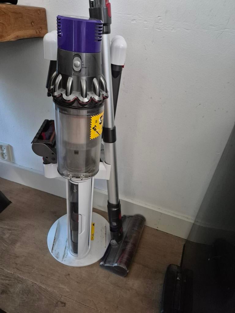 Dyson V9 Absolute draadloze steelstofzuiger met accessoires, Witgoed en Apparatuur, Stofzuigers, Ophalen, Gebruikt, Stofzuiger