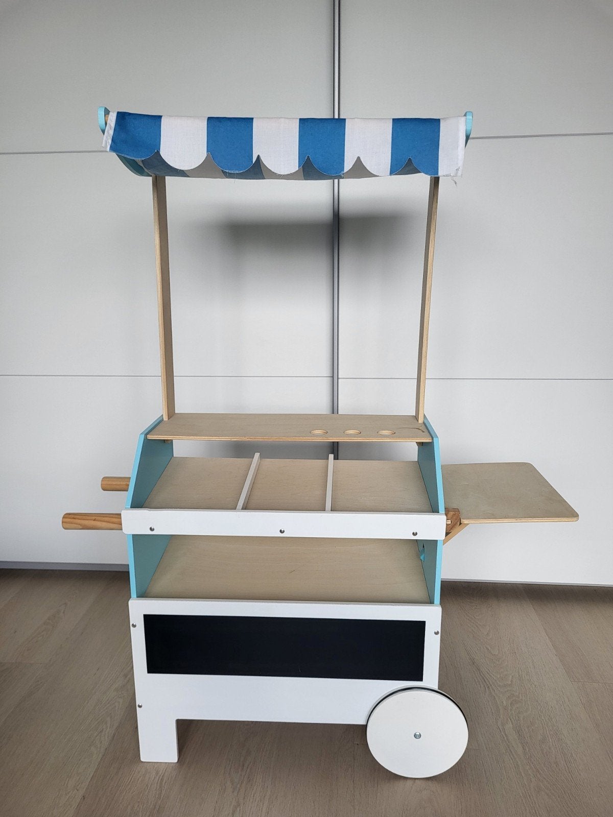 Houten verkoopkraampje, Ophalen, Zo goed als nieuw, Overige typen