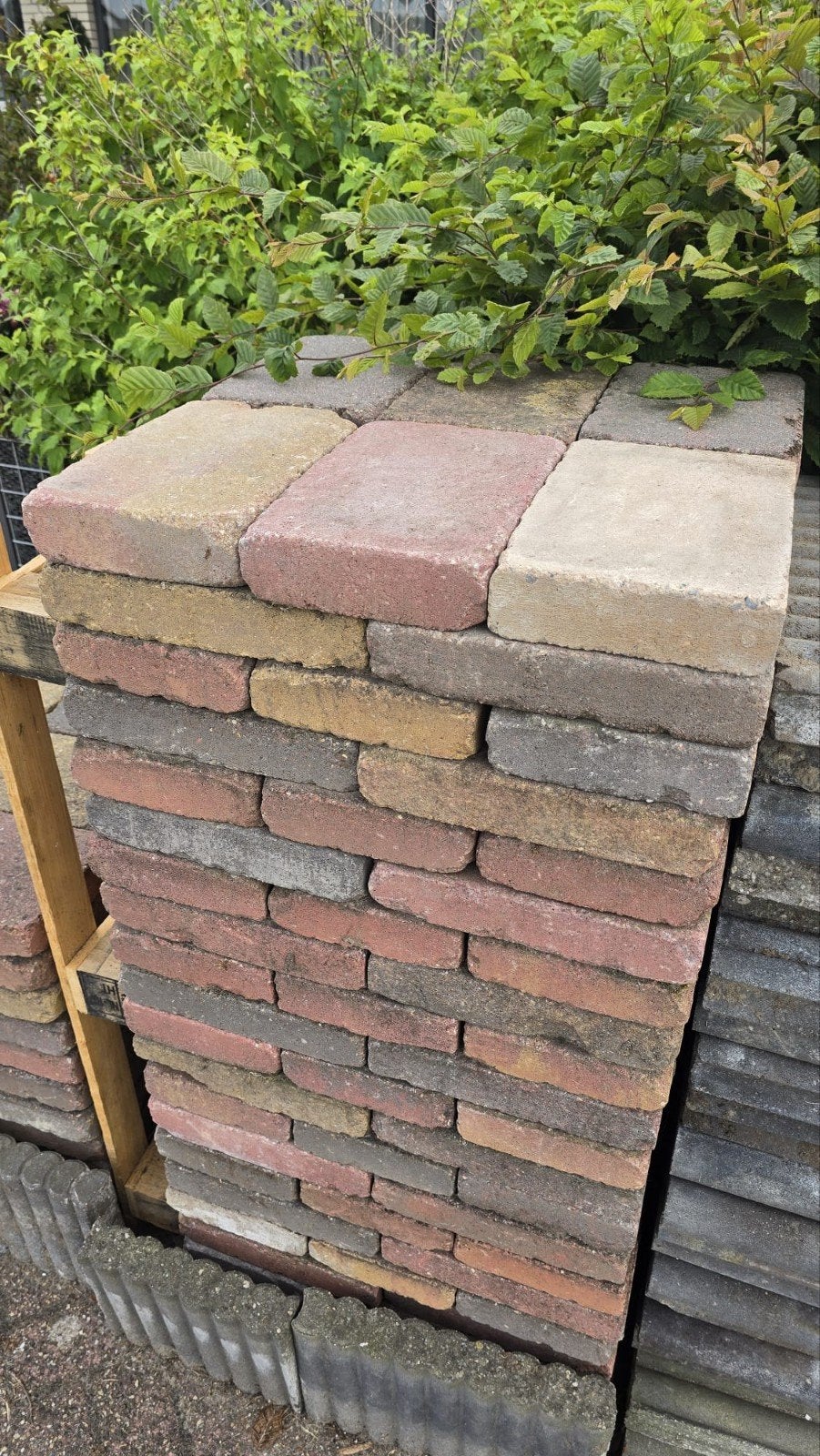 Gratis: Getrommeld steen, klinkers en palissadebanden, Ophalen, Gebruikt, Klinkers, 10 m² of meer