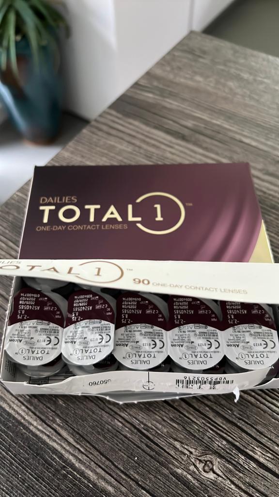 Alcon dailies total 1 daglenzen -2,75, Nieuw, Ophalen of Verzenden, Toebehoren, Overige kleuren